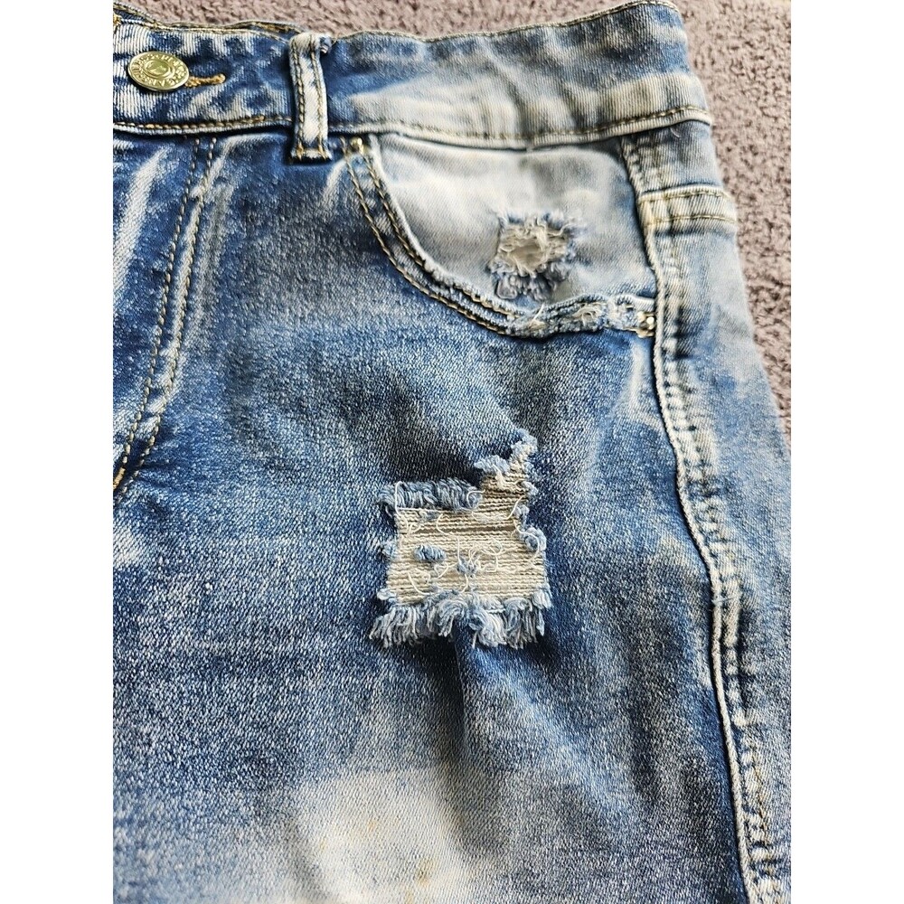 SHEIN Women's Size 6 Medium Cutoff Distressed Mid Rise Stretch Jean Shorts - Picture 2 of 7
